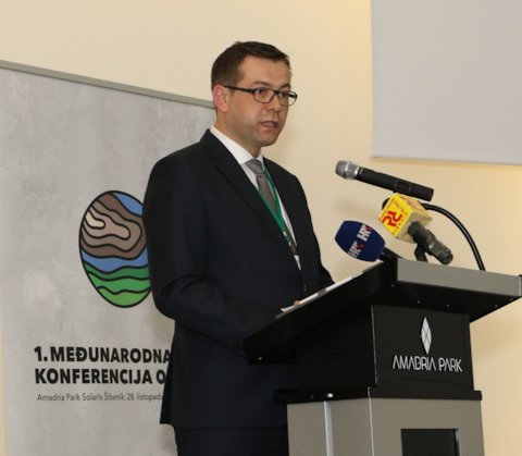1. konferencija